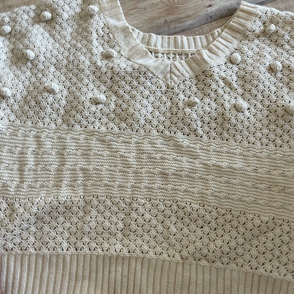 BCBG crop sweater - Picture 3 of 6
